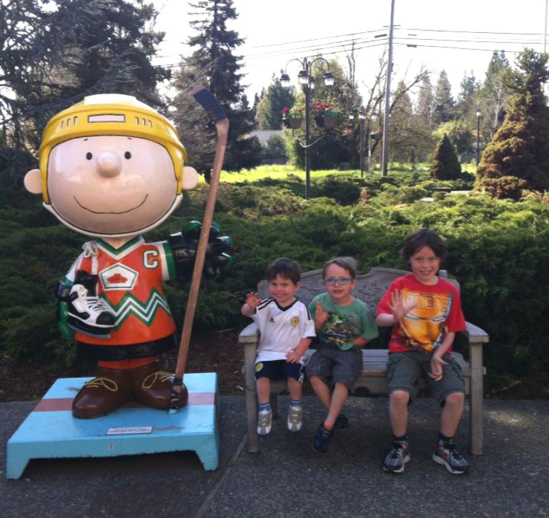 Noah, Toby & Jack with Charlie Brown at the Charles M. Schulz Museum in Santa Rosa, Sonoma, California, USA